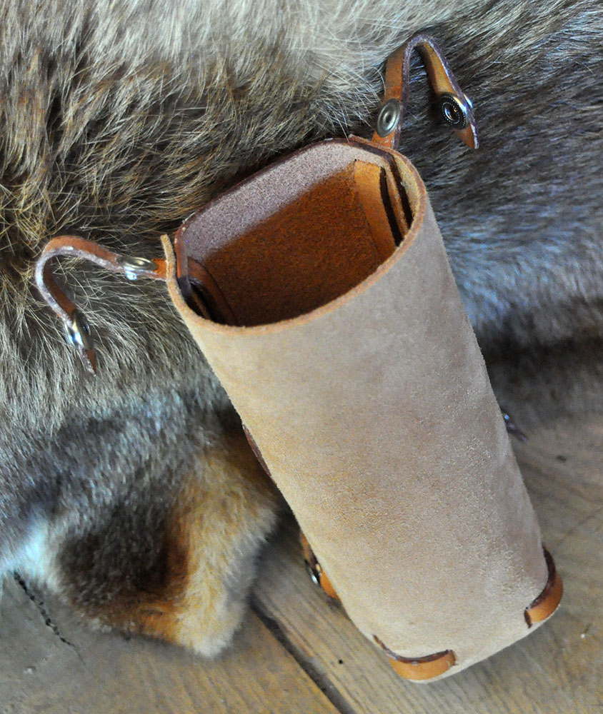 Porte-bouteille sans coutures en cuir de bovin tanné végétal, non teinté